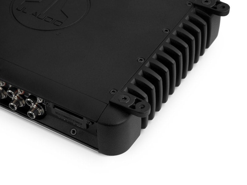 JL Audio HD600/4 4チャンネルアンプ JL Audio HD Series HD600/4 4-channel amplifier — 150 watts RMS x 4